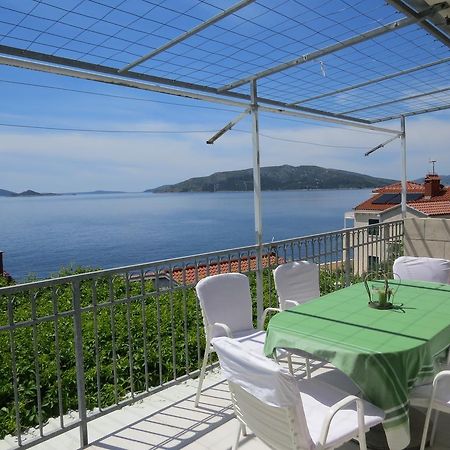 Apartments Lovric - 30 Meters To The Beach Trogir Eksteriør bilde