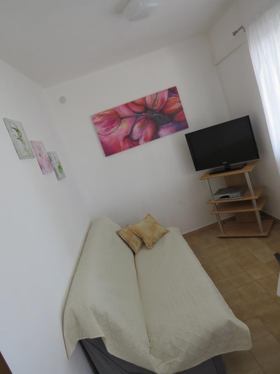 Apartments Lovric - 30 Meters To The Beach Trogir Eksteriør bilde