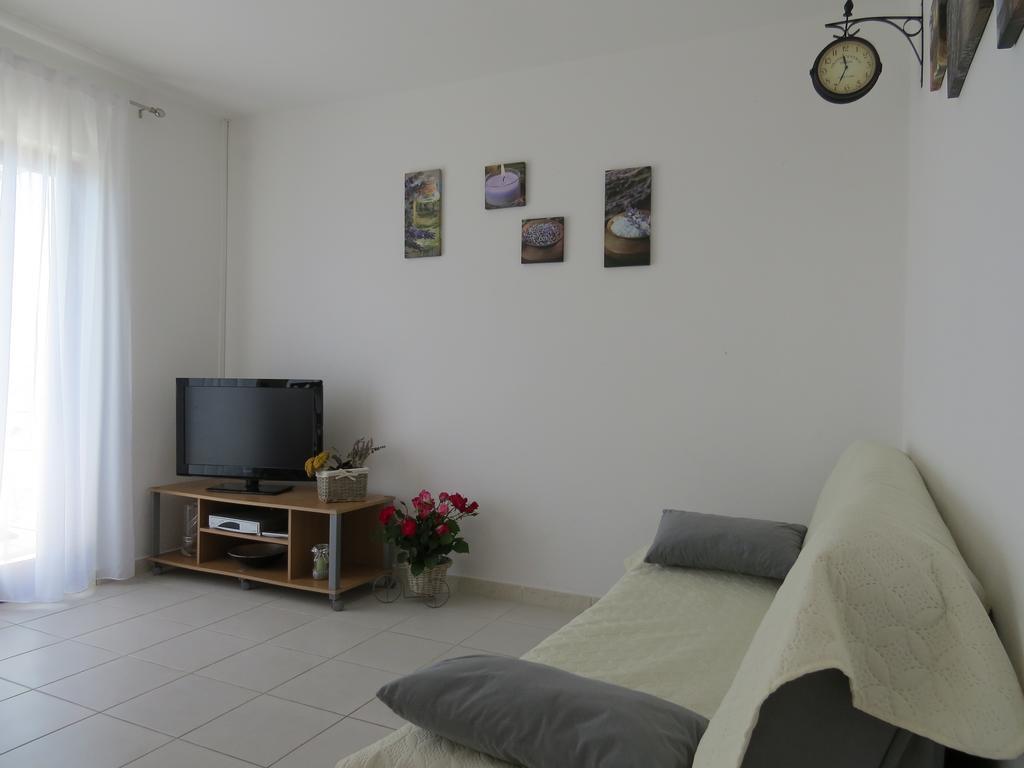 Apartments Lovric - 30 Meters To The Beach Trogir Eksteriør bilde