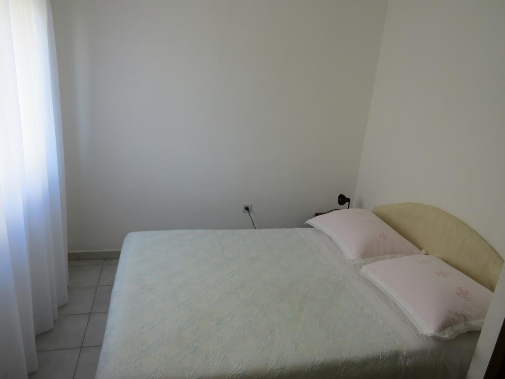 Apartments Lovric - 30 Meters To The Beach Trogir Eksteriør bilde