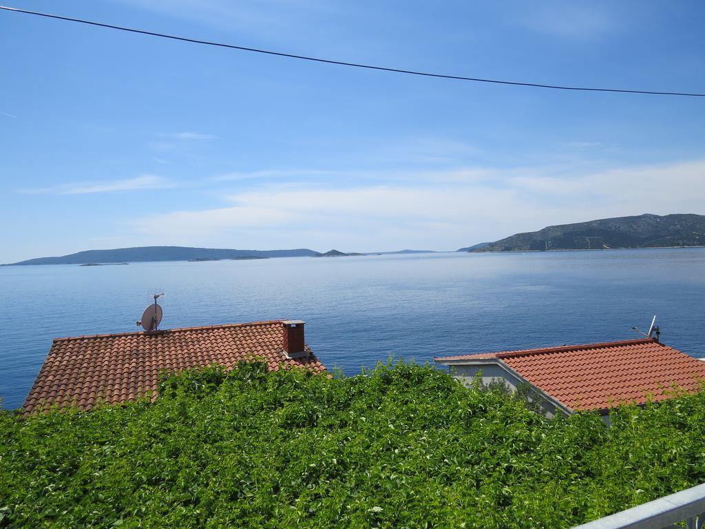 Apartments Lovric - 30 Meters To The Beach Trogir Eksteriør bilde