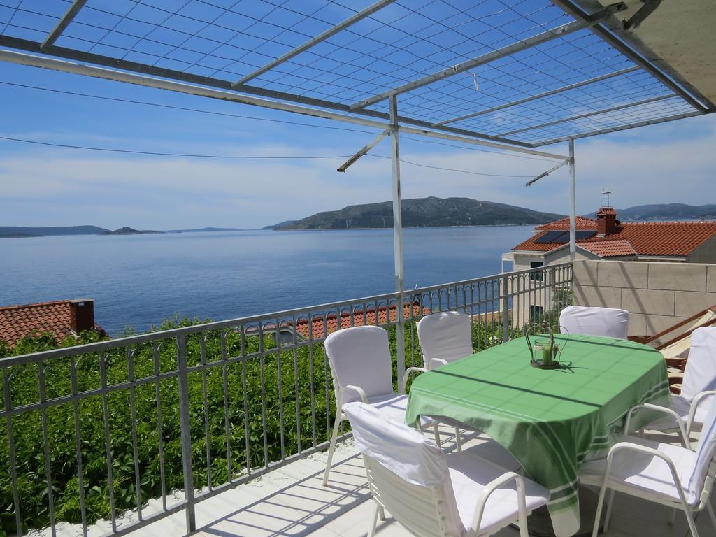 Apartments Lovric - 30 Meters To The Beach Trogir Eksteriør bilde