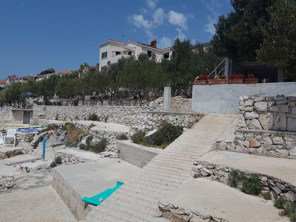 Apartments Lovric - 30 Meters To The Beach Trogir Eksteriør bilde
